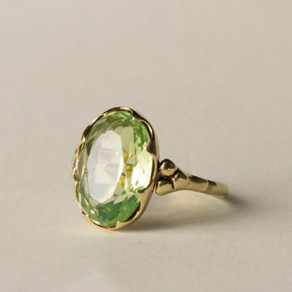 14ct spinel ring
