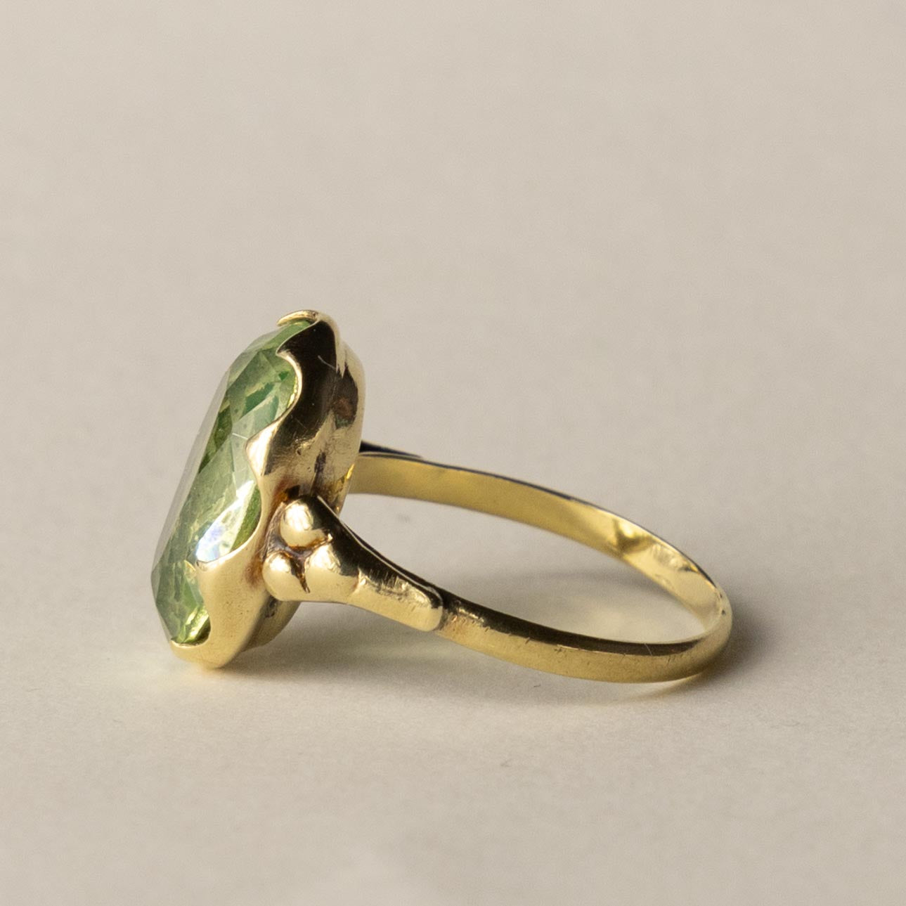 14ct spinel ring