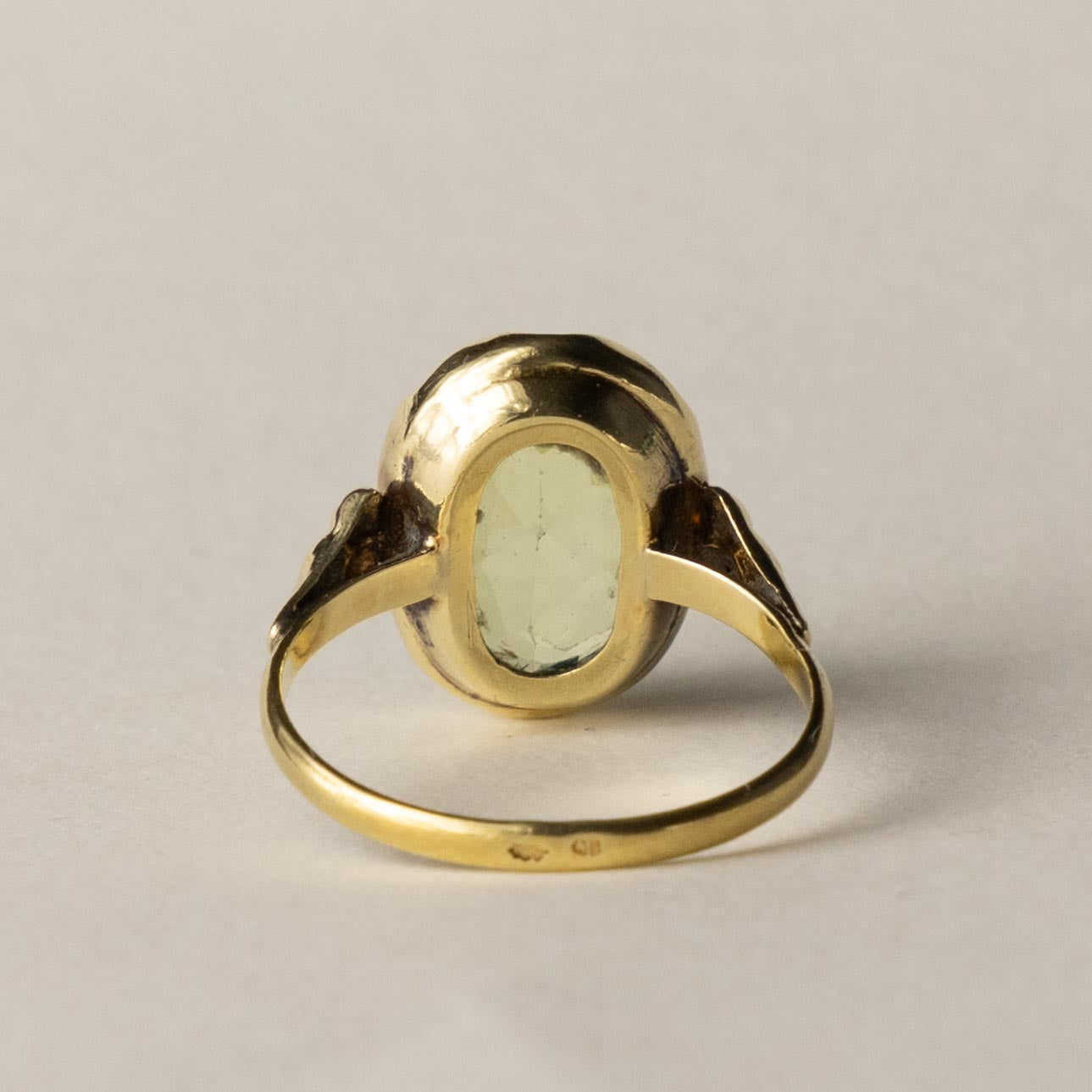 14ct spinel ring