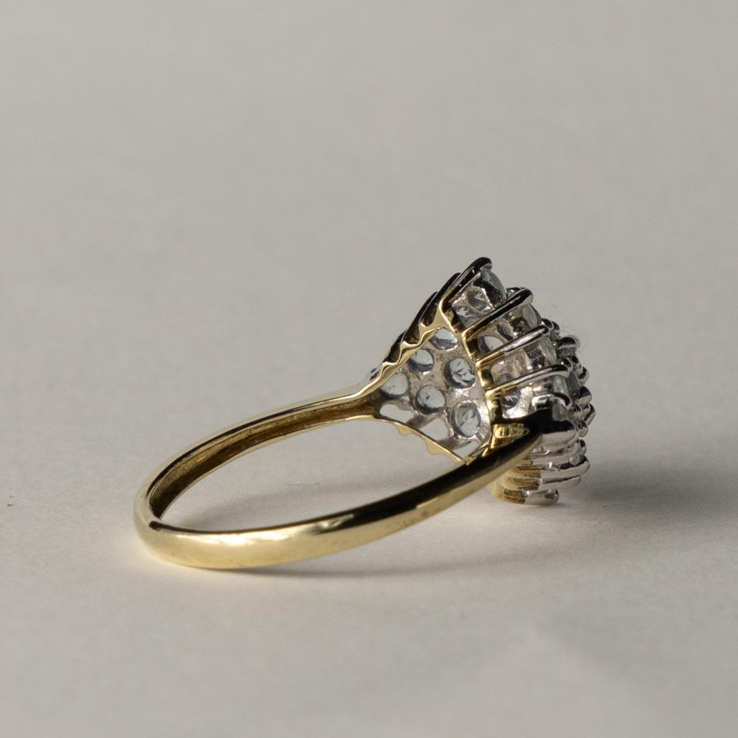9ct aquamarine cluster ring
