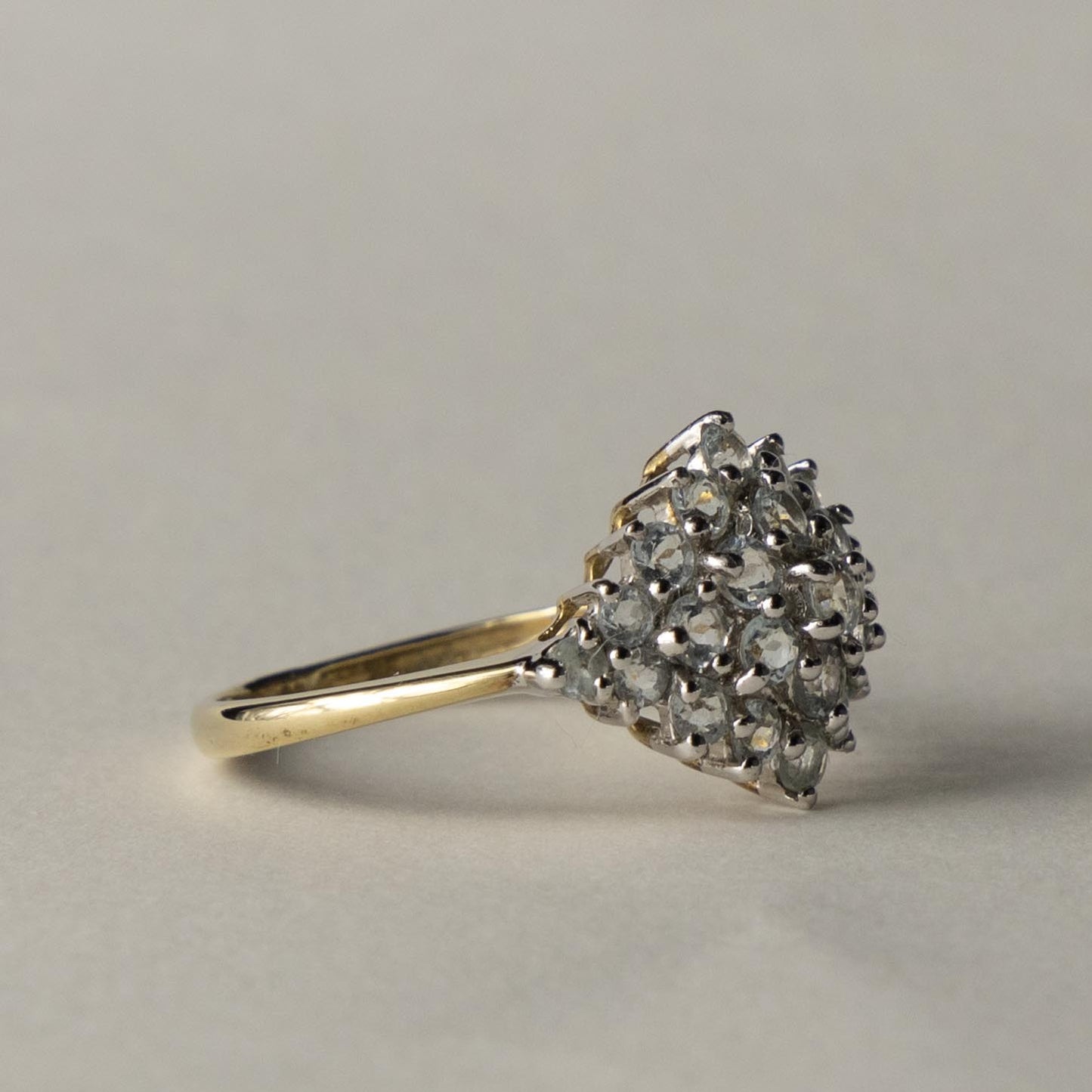 9ct aquamarine cluster ring