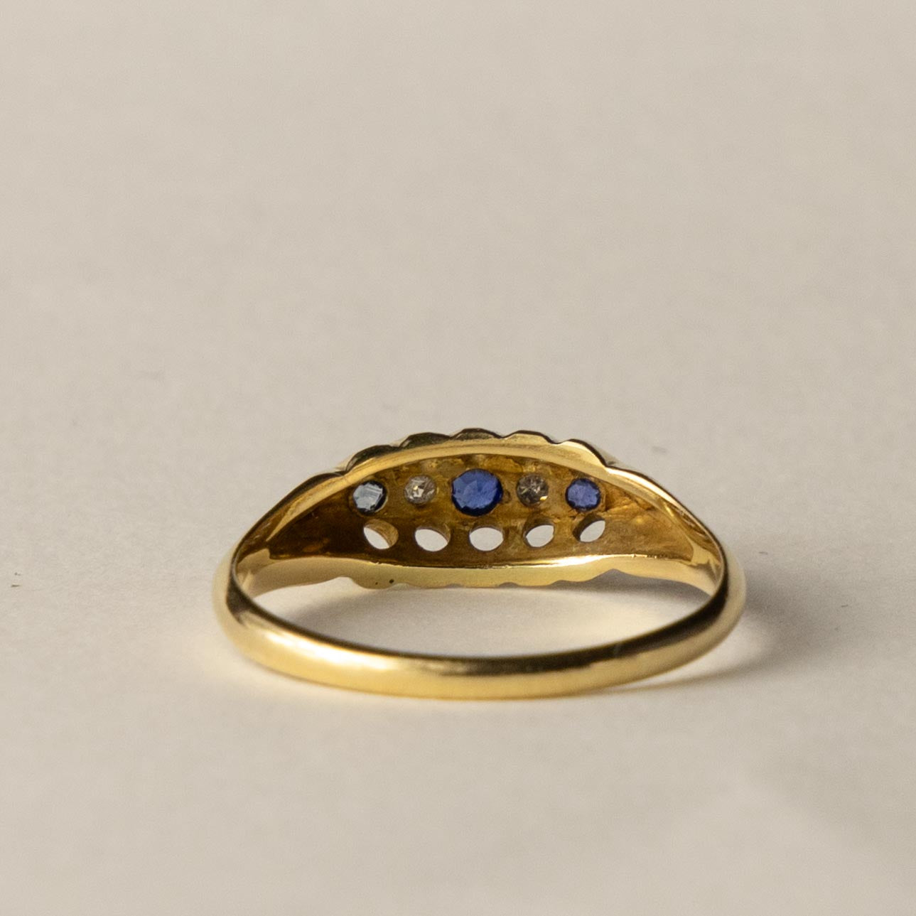 18ct antique gypsy ring
