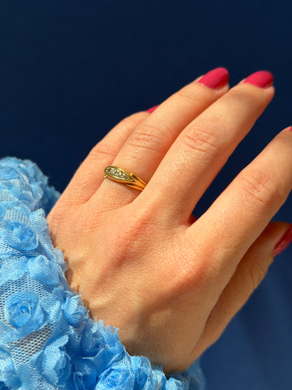 Edwardian 18ct diamond row