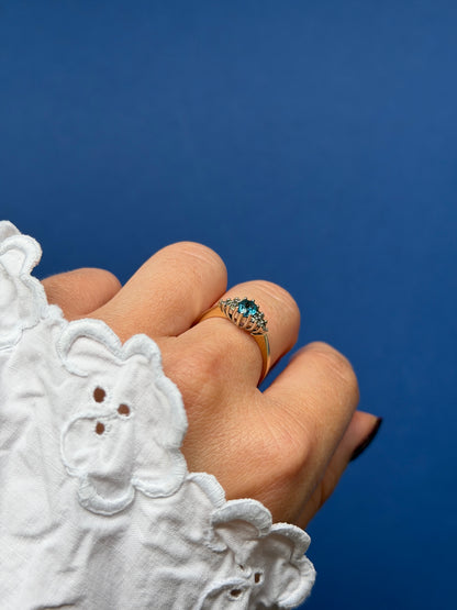 9ct topaz & diamond cluster ring