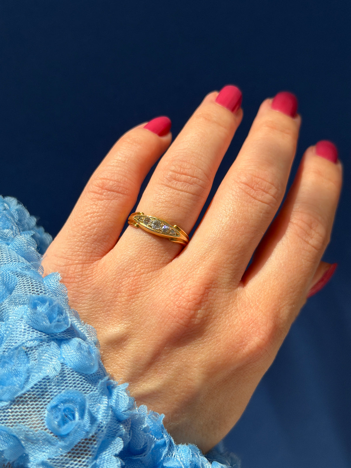 Edwardian 18ct diamond row