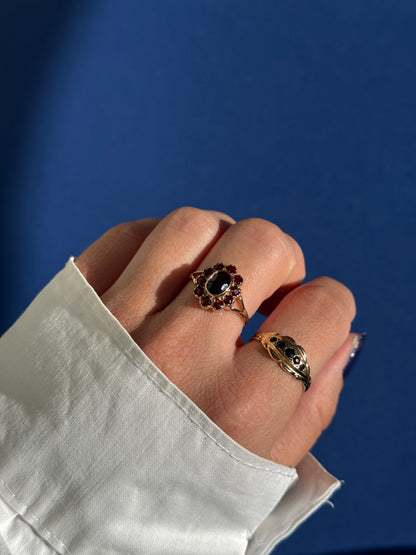 9ct Gypsy sapphire ring
