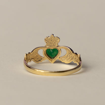 9ct gold claddagh emerald ring