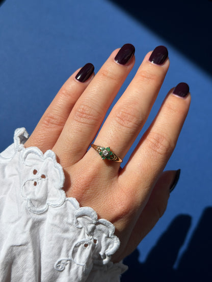 9ct emerald & diamond flower cluster ring