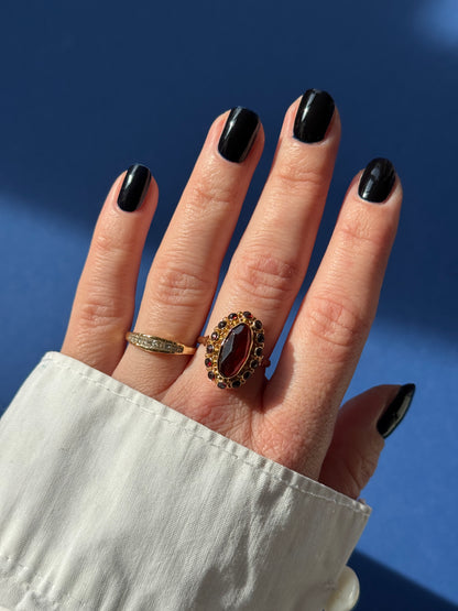 14ct garnet entourage ring