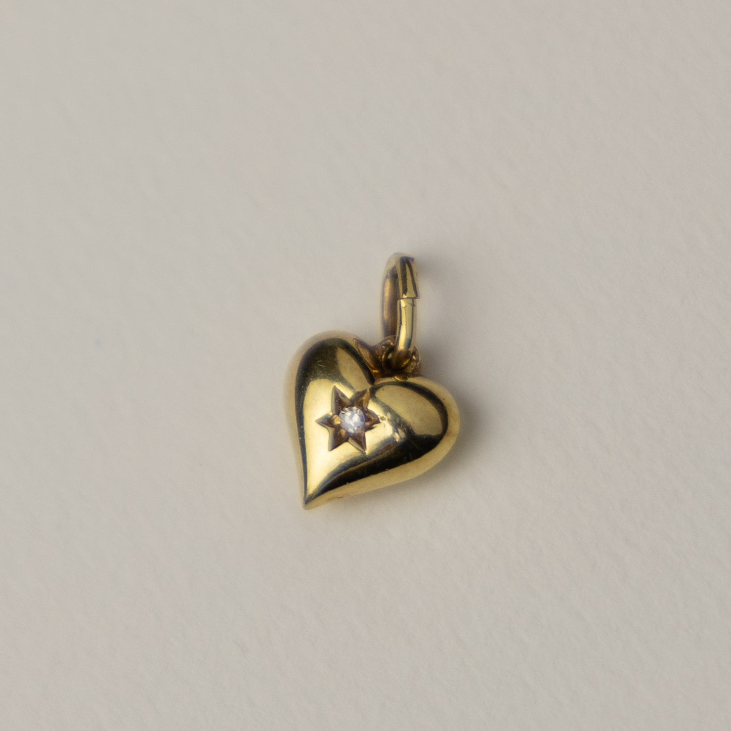 14 carat gold diamond love heart pendant