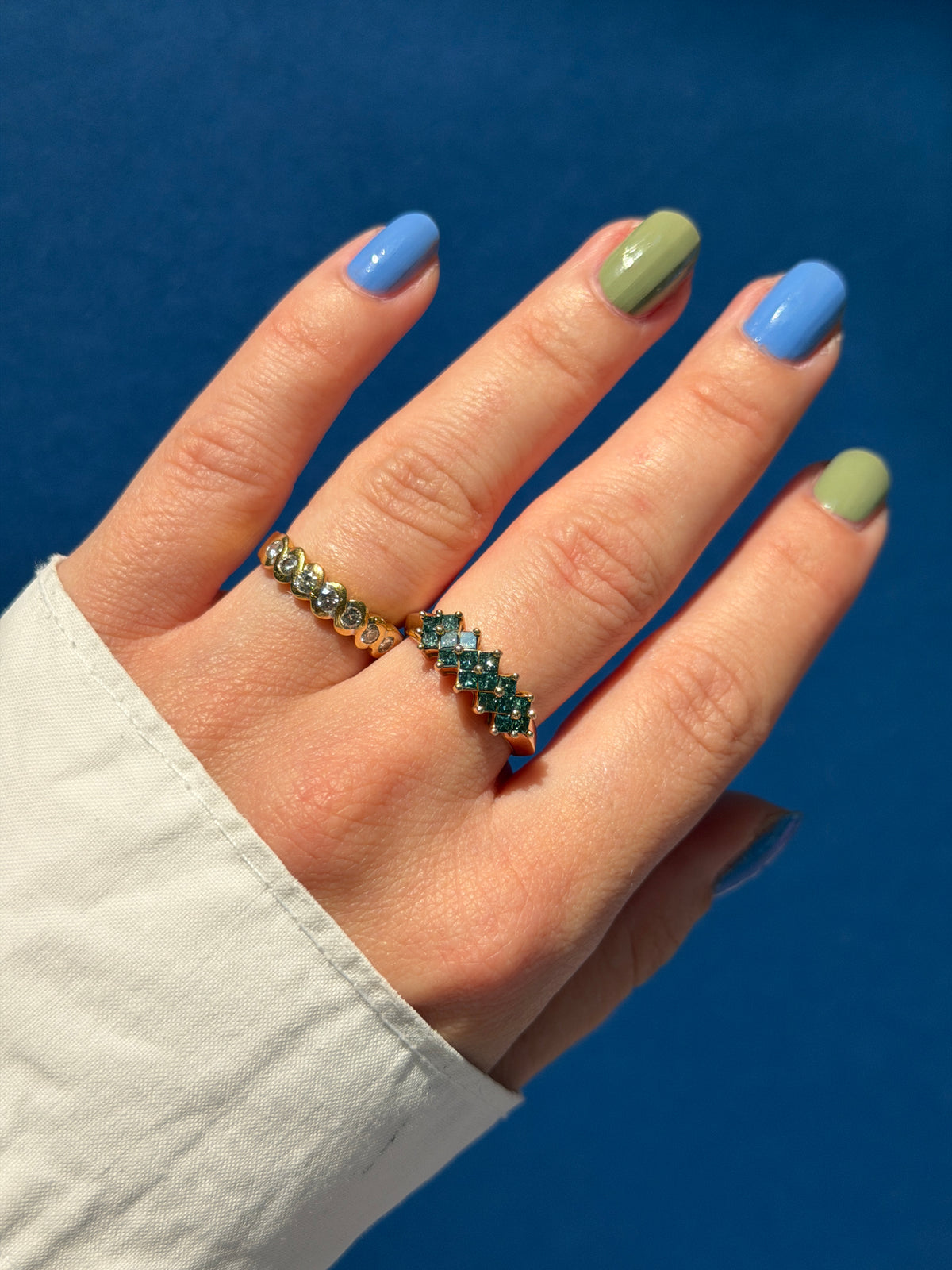 18ct diamond row twist ring
