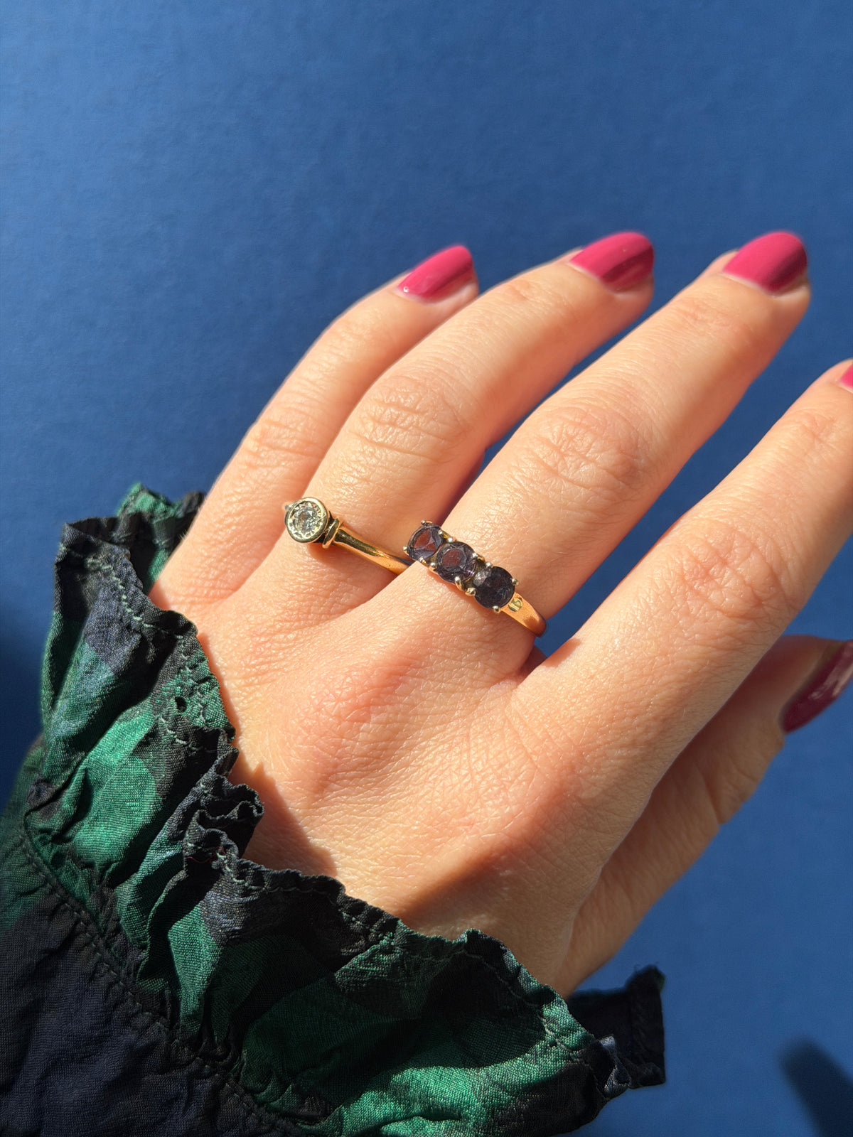 9ct iolite trilogy ring