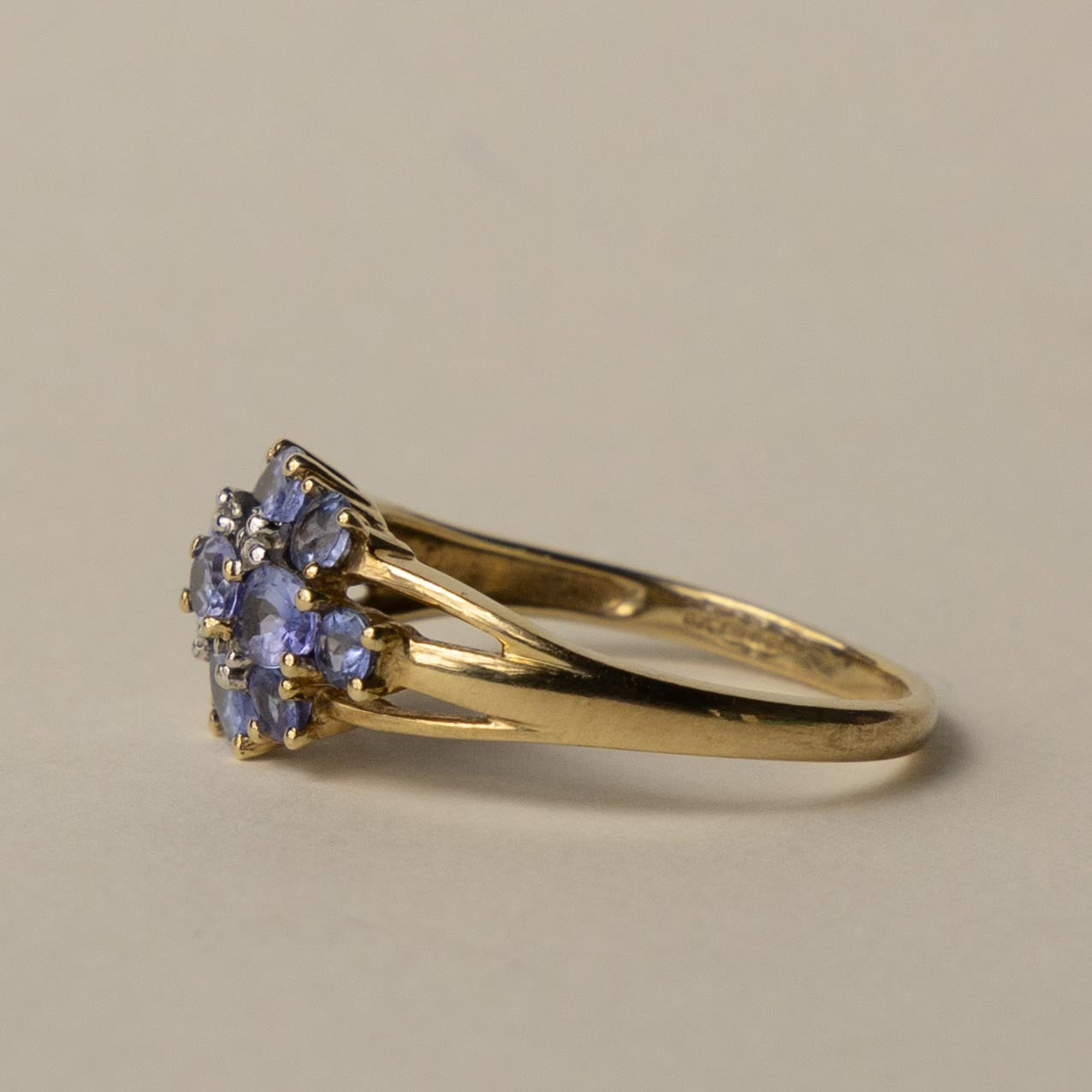 9ct tanzanite diamond cluster ring