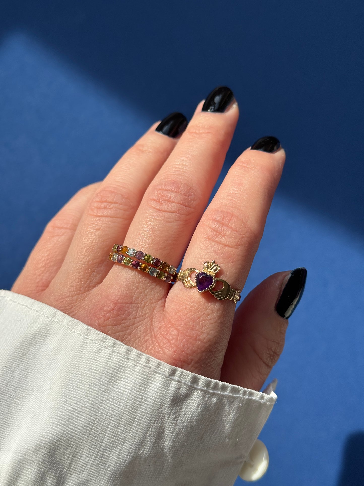 9ct claddagh amethyst ring