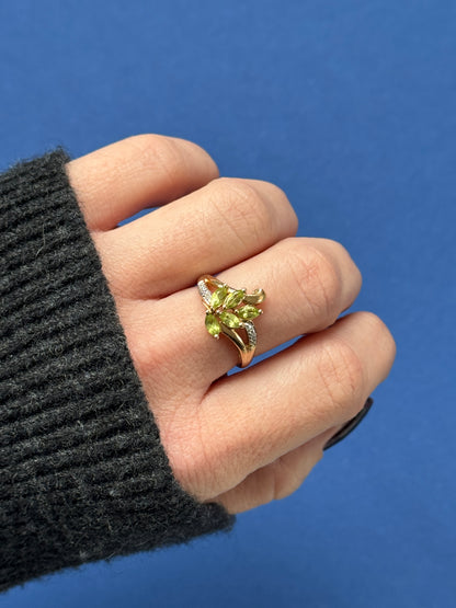 14ct peridot & diamond cluster ring