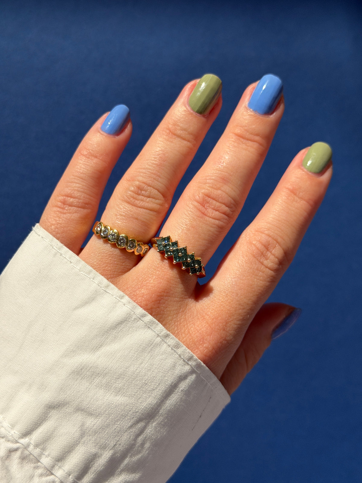 18ct diamond row twist ring