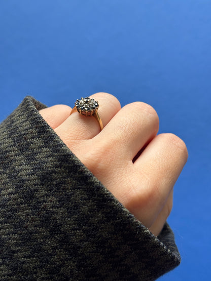 9ct sapphire diamond cluster