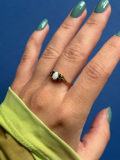 9ct opal & sapphire ring