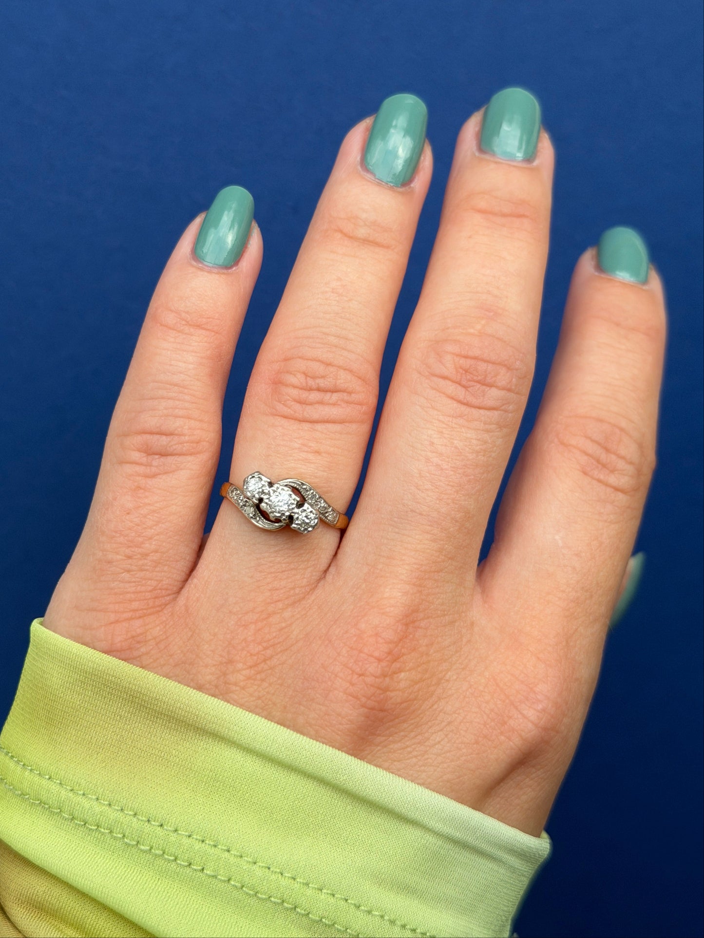 antique 18ct diamond trilogy ring