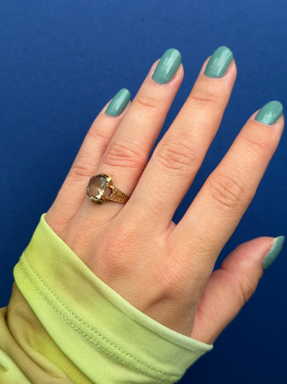 9ct smokey topaz claw