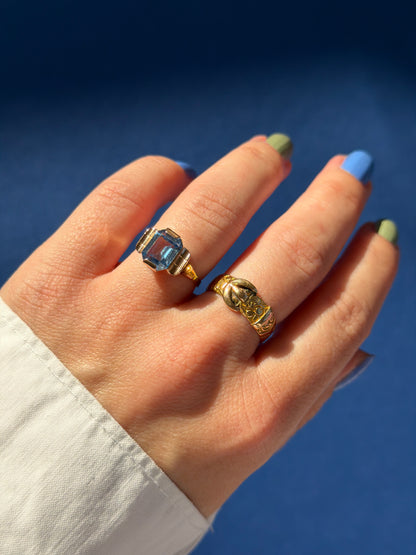 Edwardian 18ct gold antique engraved buckle ring