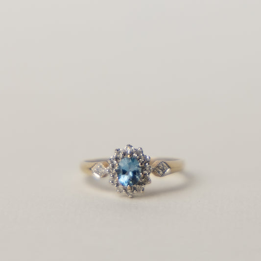 9 carat gold aquamarine diamond cluster ring