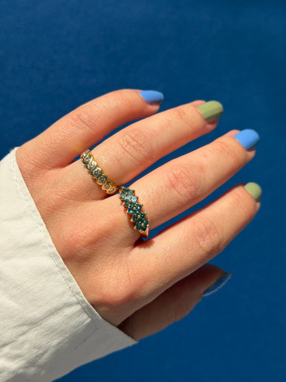 18ct diamond row twist ring