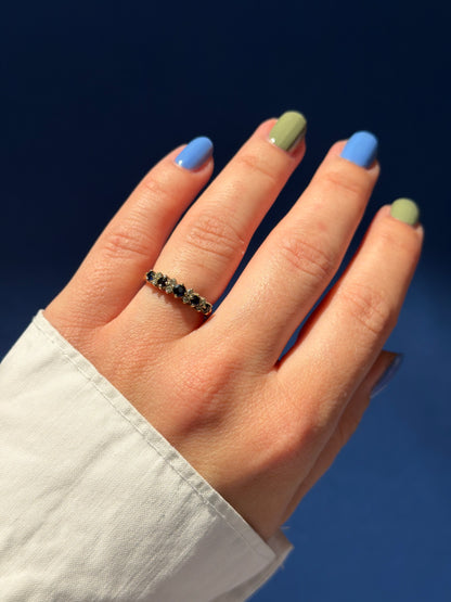 9ct sapphire & diamond ring