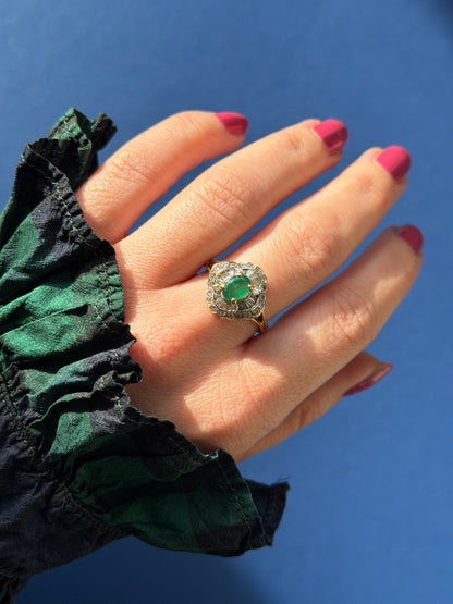 18ct gold emerald & diamond cocktail ring