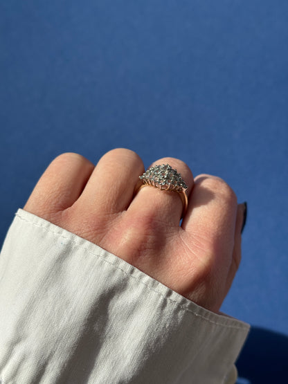 9ct aquamarine cluster ring