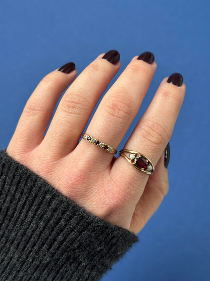 9ct garnet & opal ring