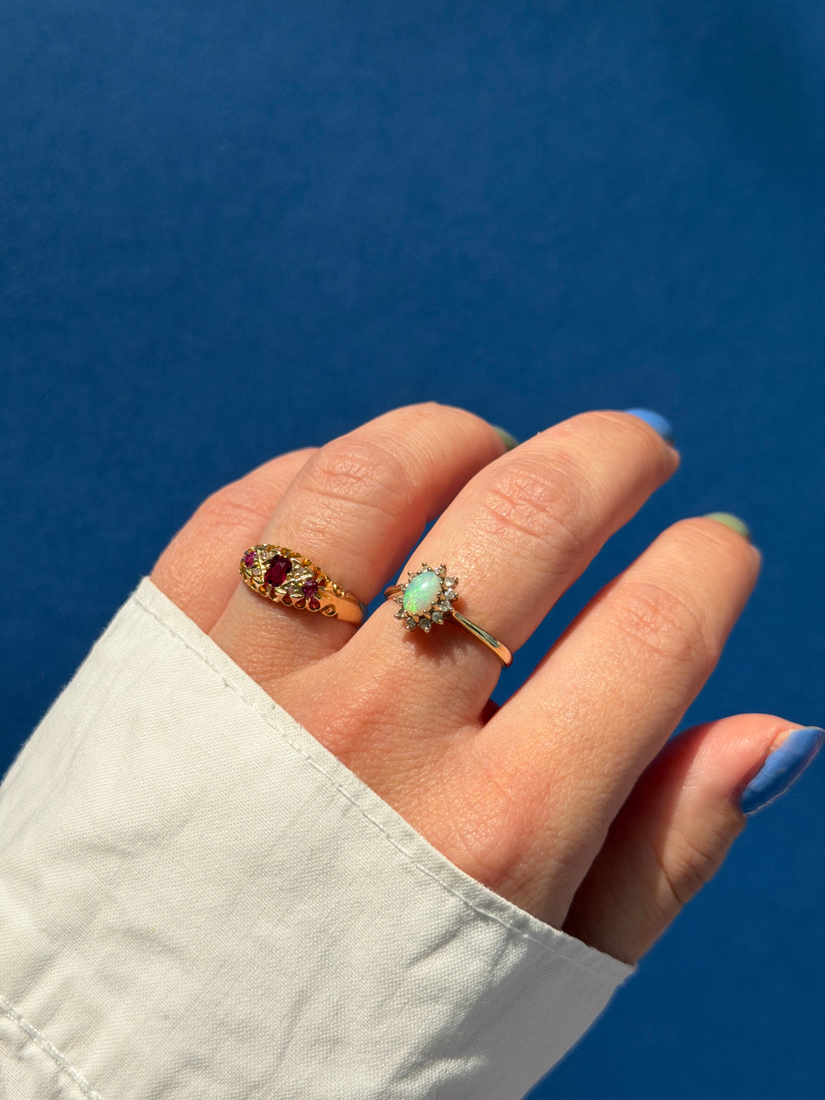 antique 18ct Edwardian garnet boat ring