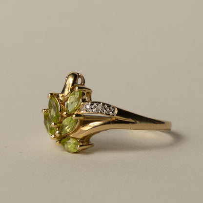14ct peridot & diamond cluster ring