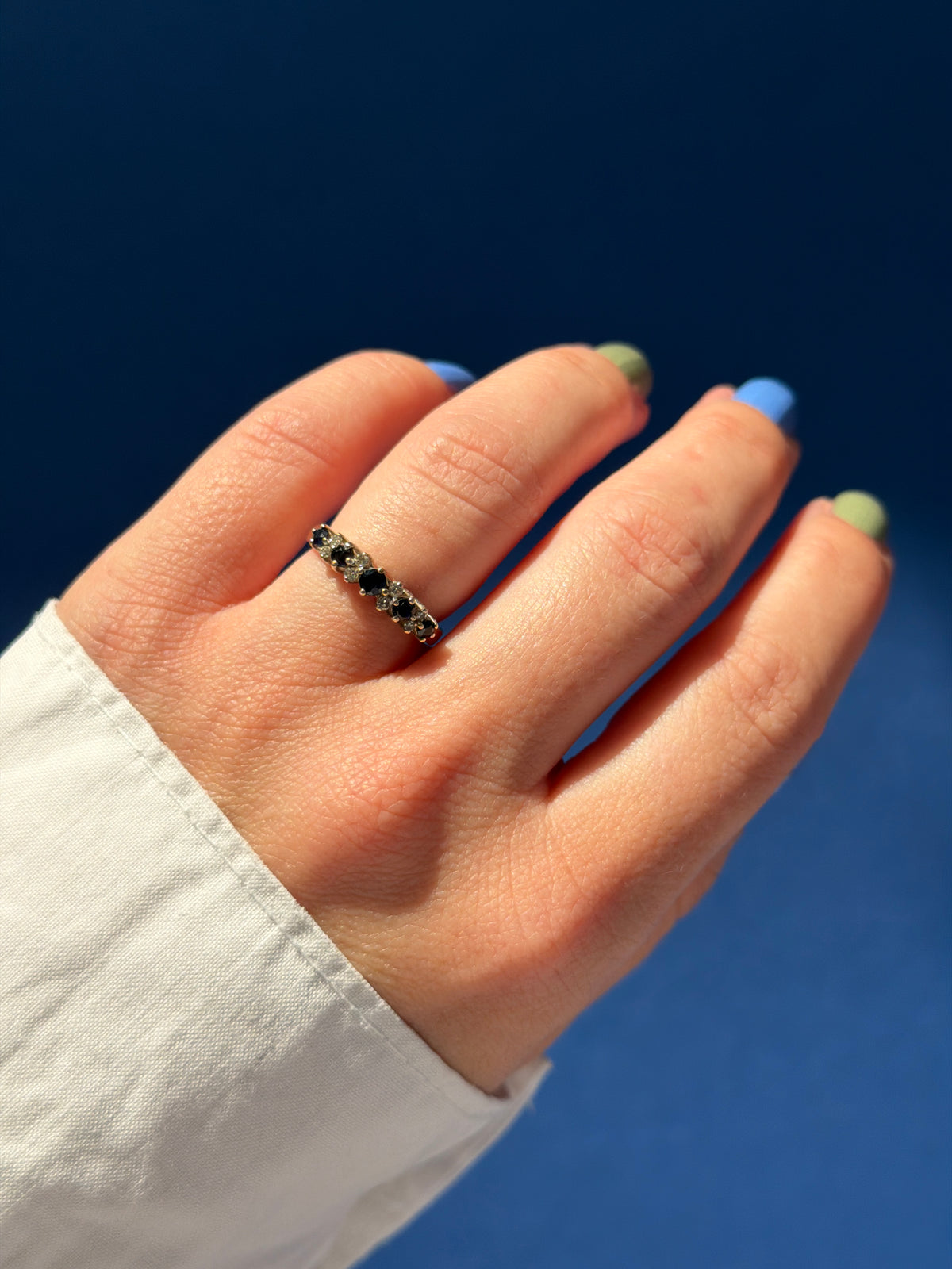 9ct sapphire & diamond ring