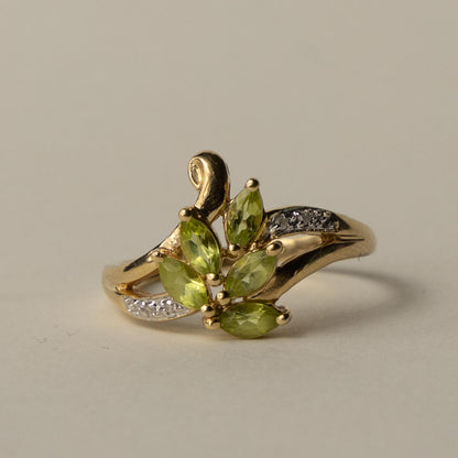 14ct peridot & diamond cluster ring