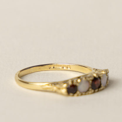 9ct opal & garnet boat