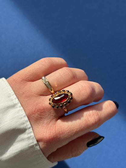 14ct garnet entourage ring