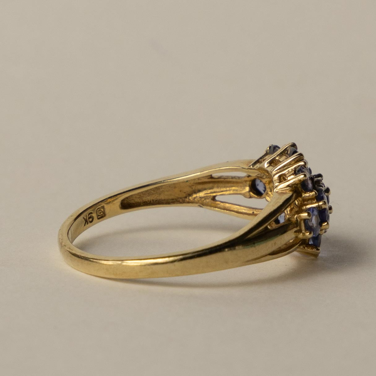 9ct tanzanite diamond cluster ring