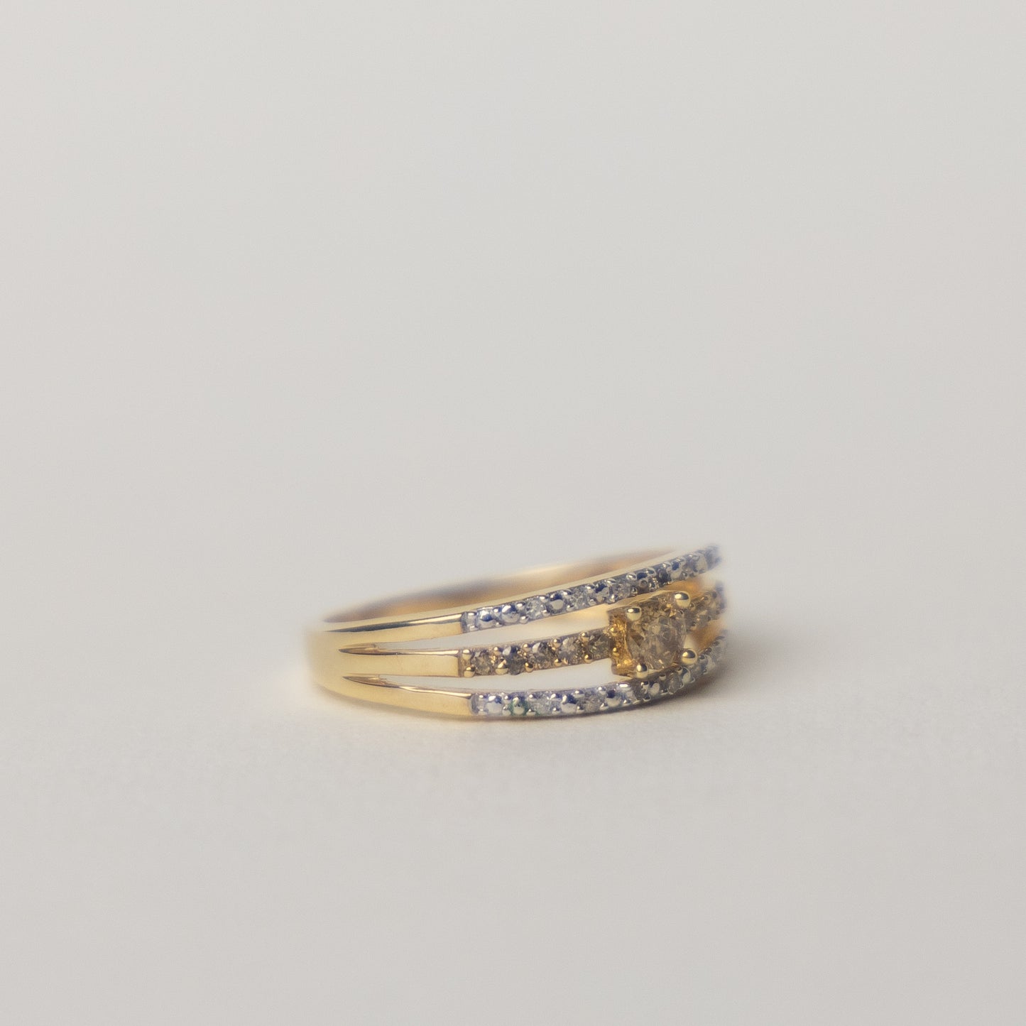 9 carat gold zirconia open band ring