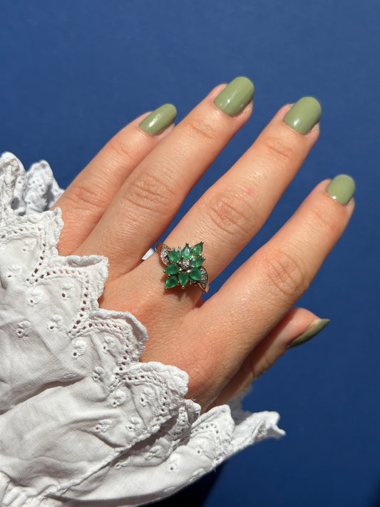 9ct emerald & diamond flower cluster ring