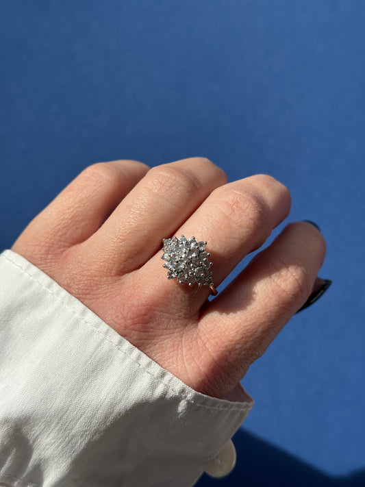 9ct aquamarine cluster ring