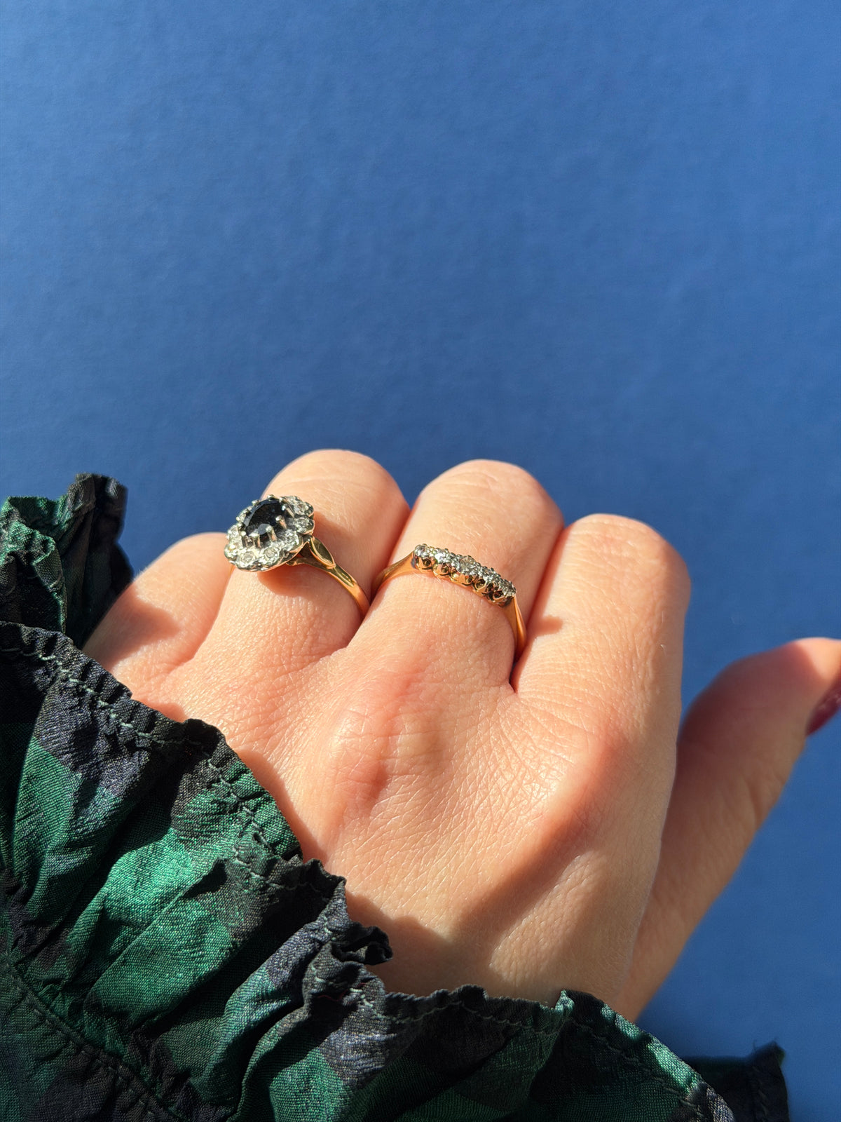 antique Art Deco 18ct gold old cut diamond row ring