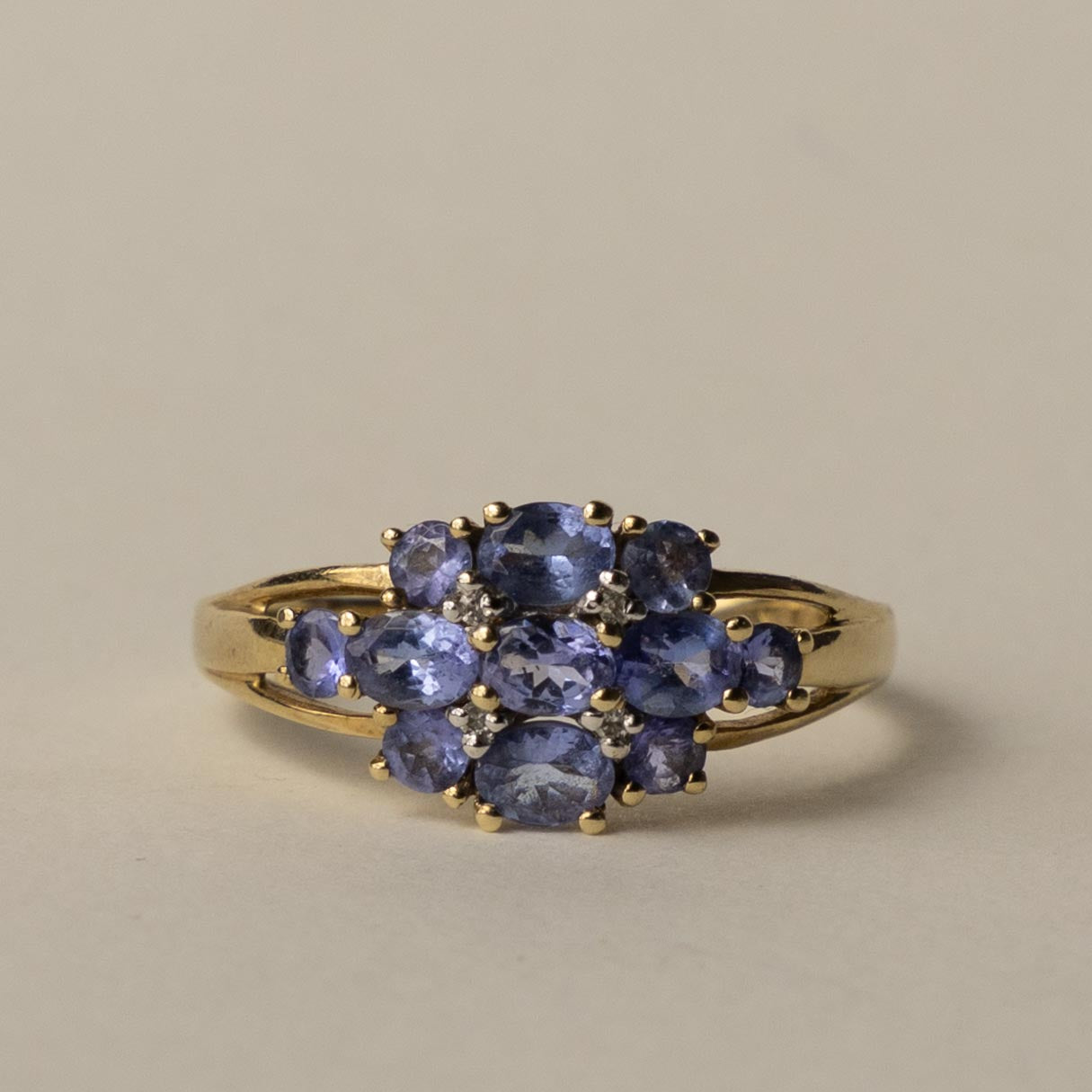 9ct tanzanite diamond cluster ring