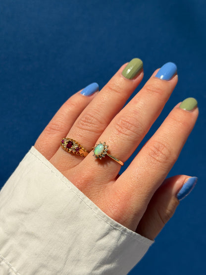 antique 18ct Edwardian garnet boat ring