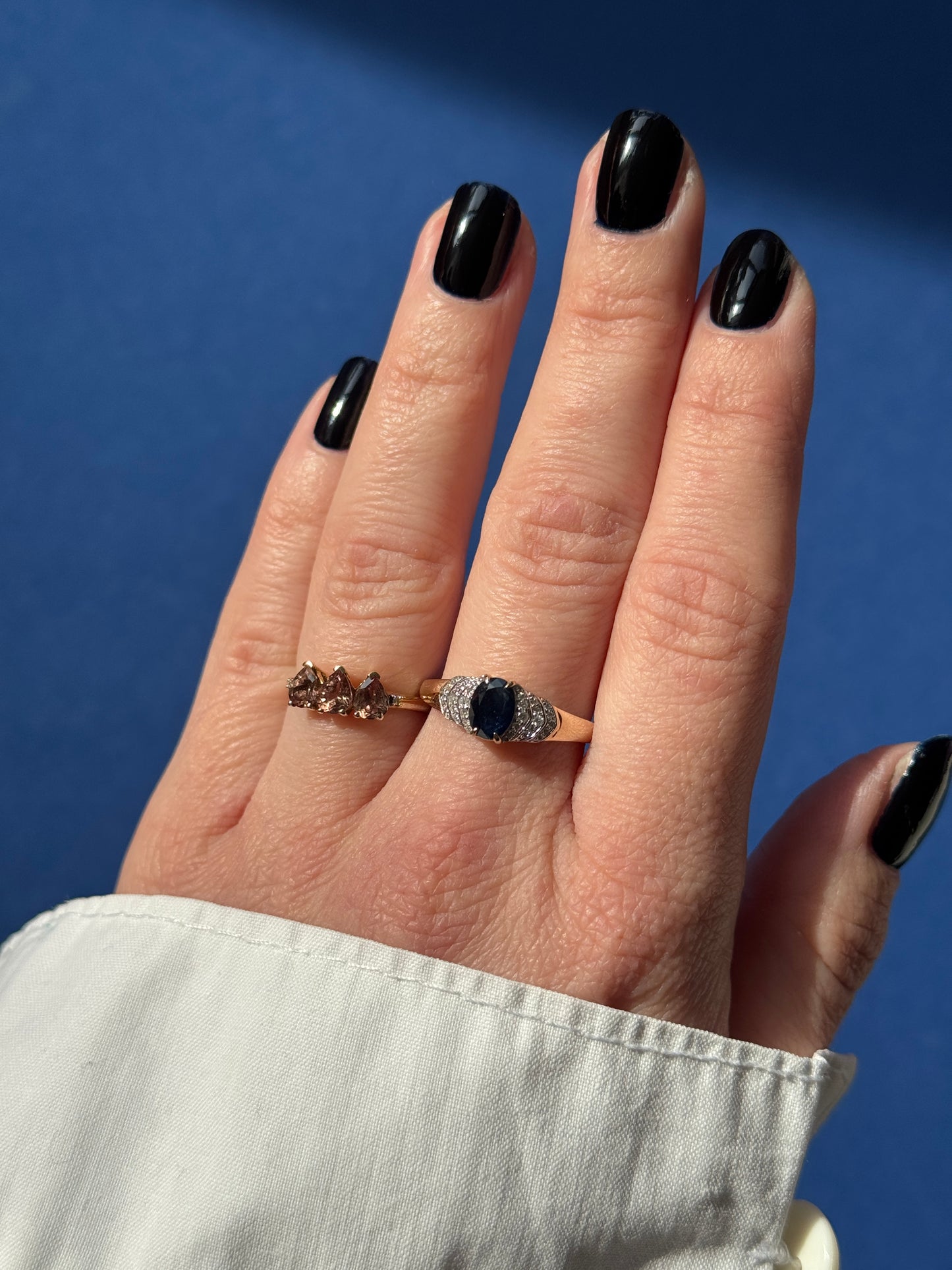 9ct sapphire & diamond solitaire