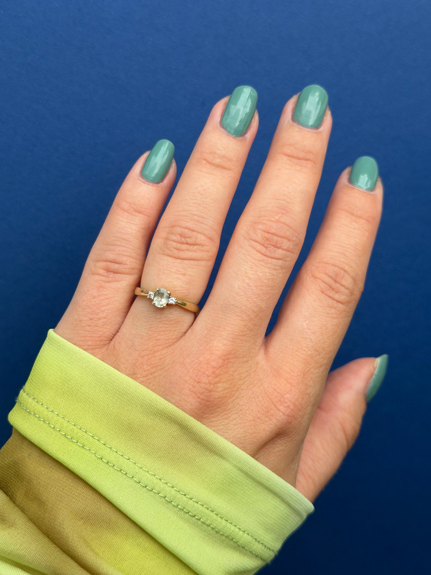 9ct topaz & diamond solitaire