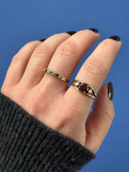 9ct garnet & opal ring
