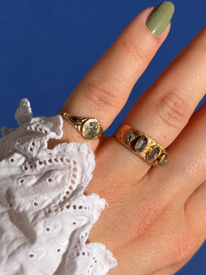 9ct signet ring sapphire
