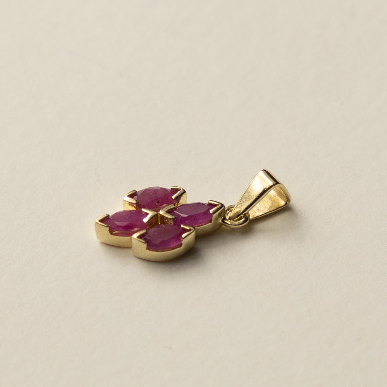 9ct ruby pendant