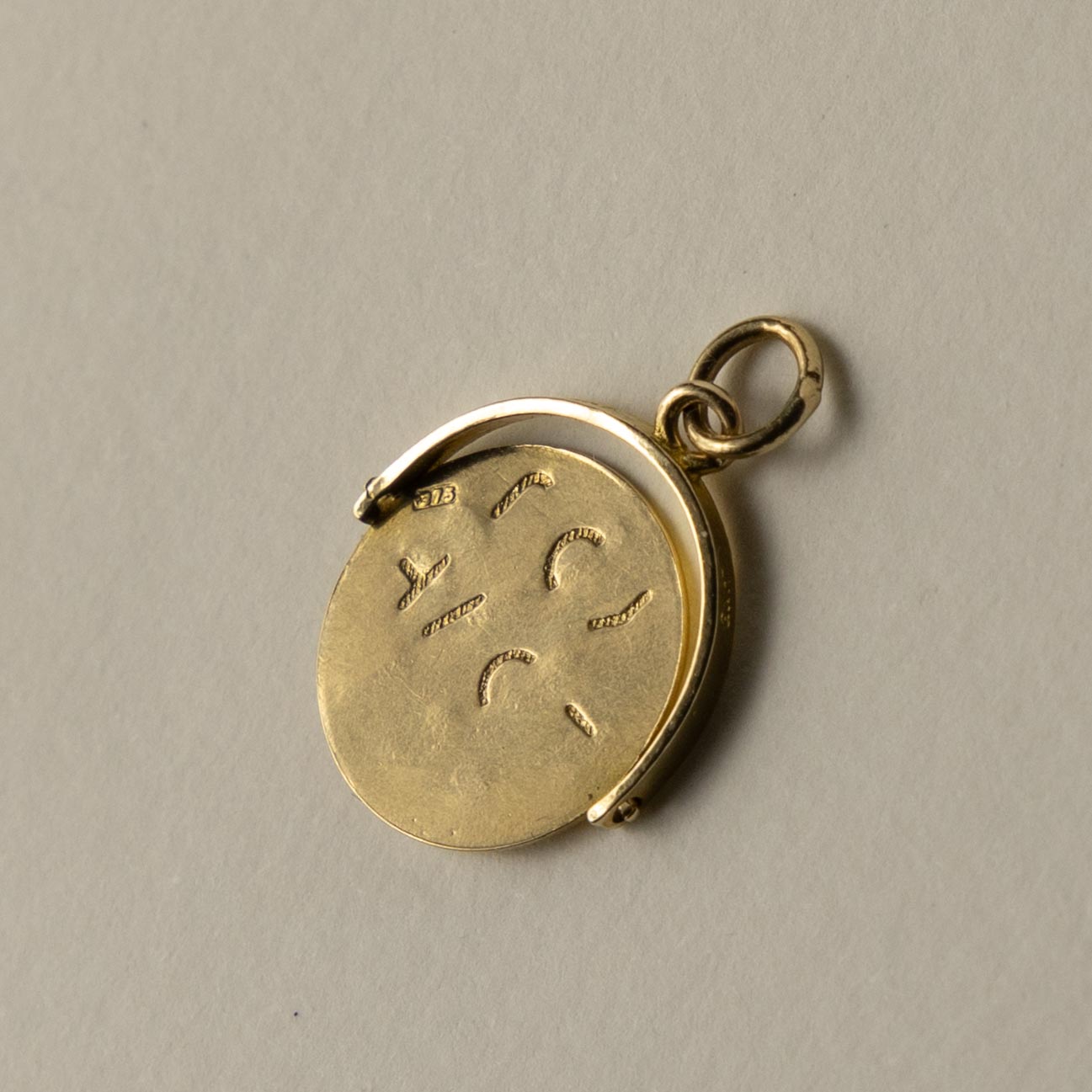 9ct 'I LOVE YOU' spinner